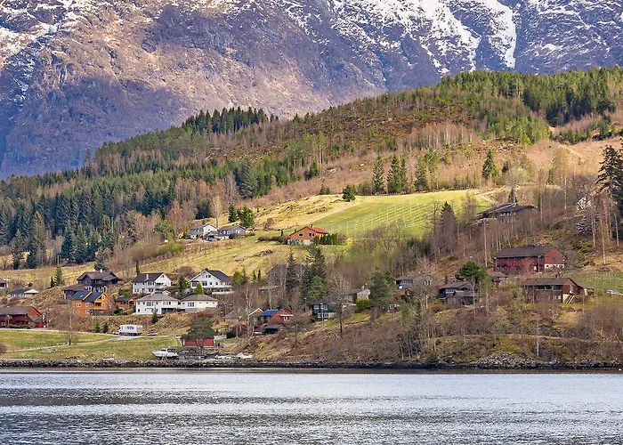 Ulvik Camping מלון