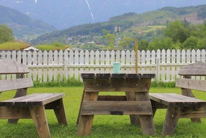 Ulvik Camping * אולביק