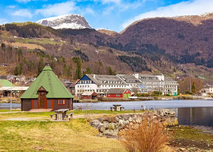 מלון Ulvik Camping *