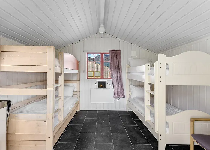 Ulvik Camping * אולביק