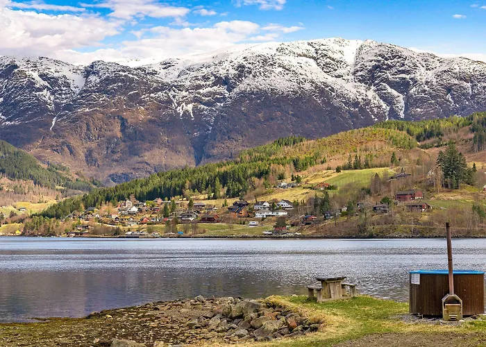 Ulvik Camping מלון